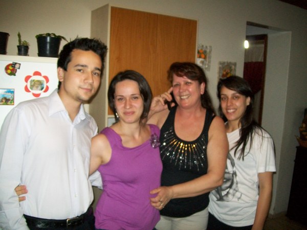 [bg_9897505.jpg]