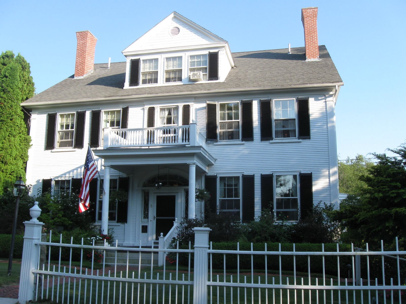 Hungry Couple Captain Jefferds Inn