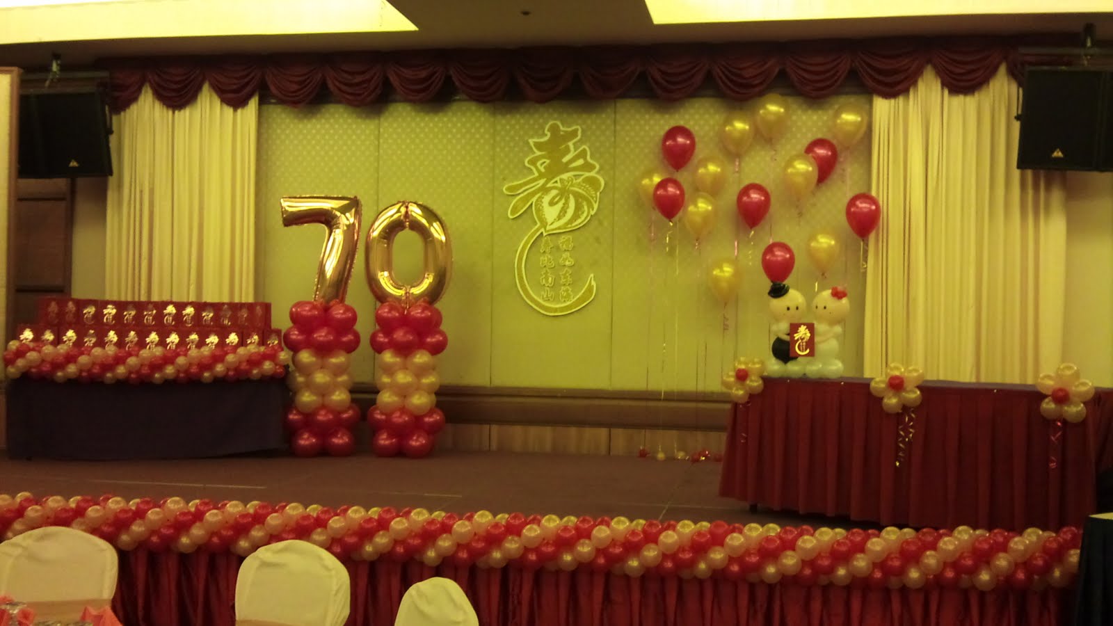 Balloon decorations for weddings, birthday parties, balloon sculptures