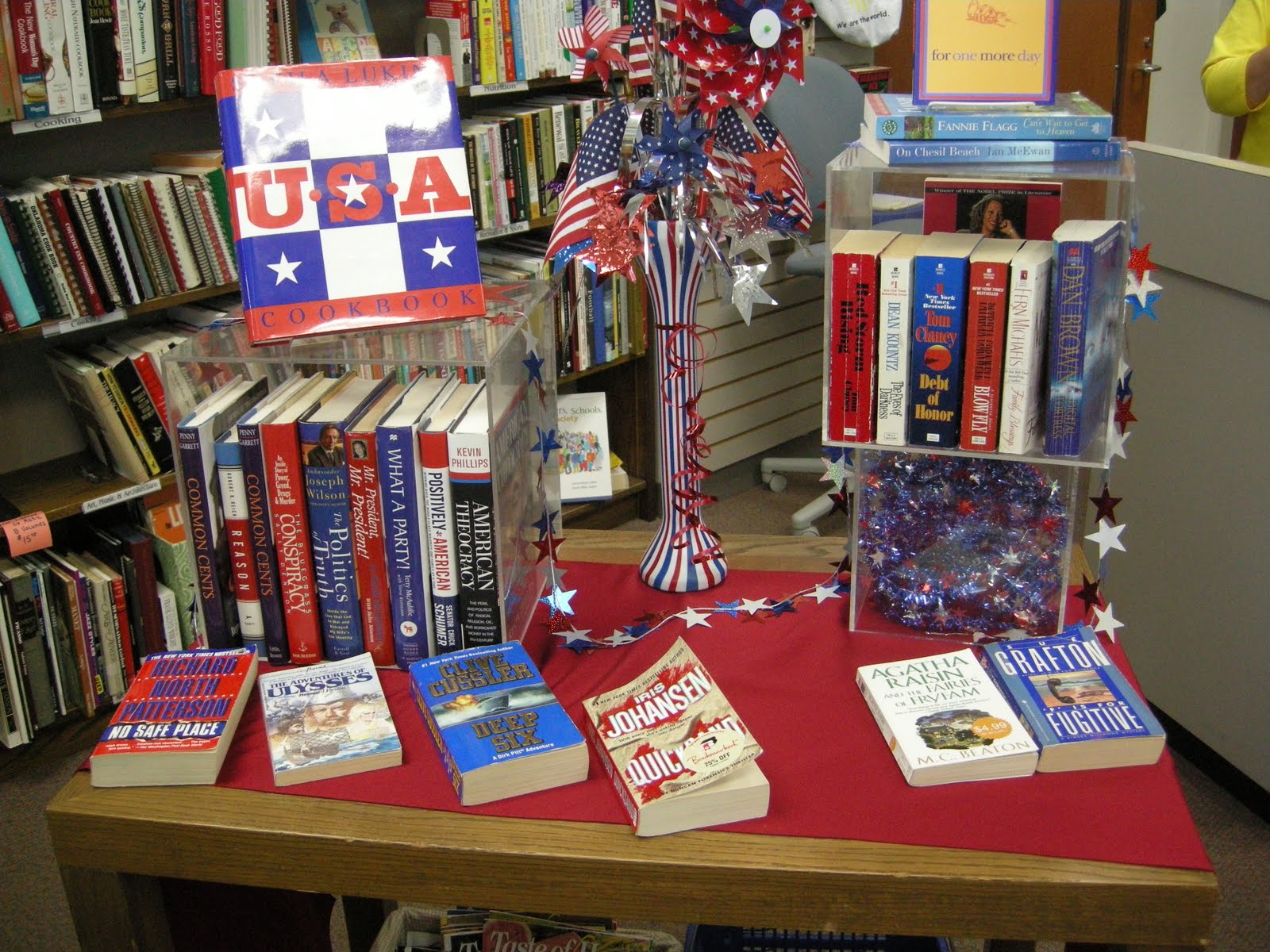 Friends of the Rochester Public Library Fourth of July Book sale/ Book