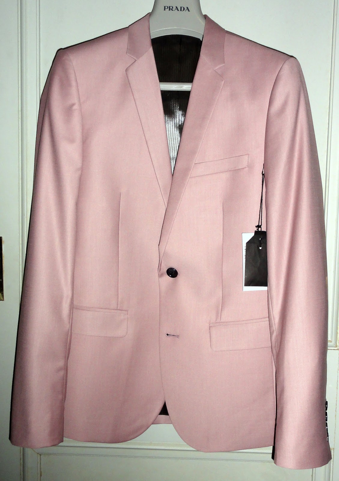Le GRAND STYLIST Recent purchase a pink suit jacket