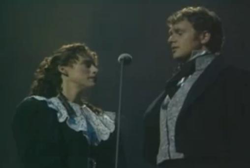 [cosette+marius.JPG]