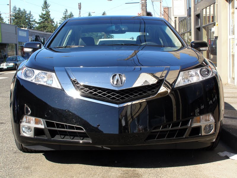 A bit bigger 2010 Acura TL SHAWD TECH— A solid performer, a