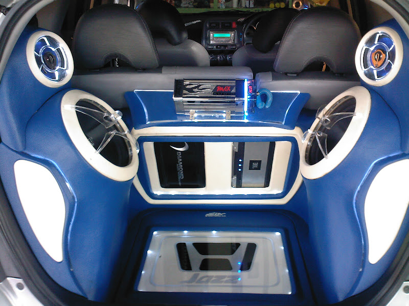 audio HONDA jazz by SABRON CAR AUDIO & VARIASI mojokerto title=