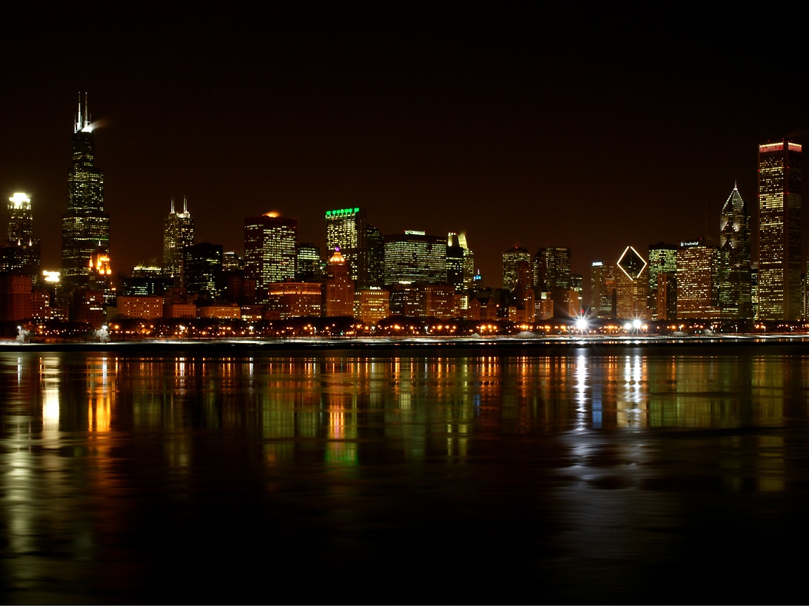 [ChicagoAtNight2.jpg]