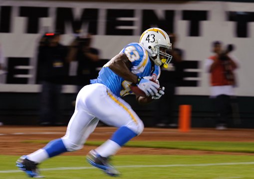 [091409_SDvsOAK_MN_215--nfl_medium_540_360.jpg]