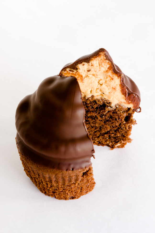 Chocolate Peanut Butter HiHat Cupcakes for FilterPure It's Time to