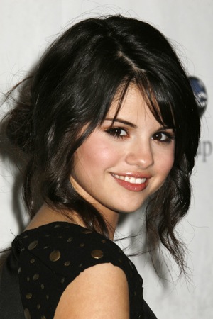 Selena Gomez Curly Hairstyle Selena Gomez Curly Hairstyle