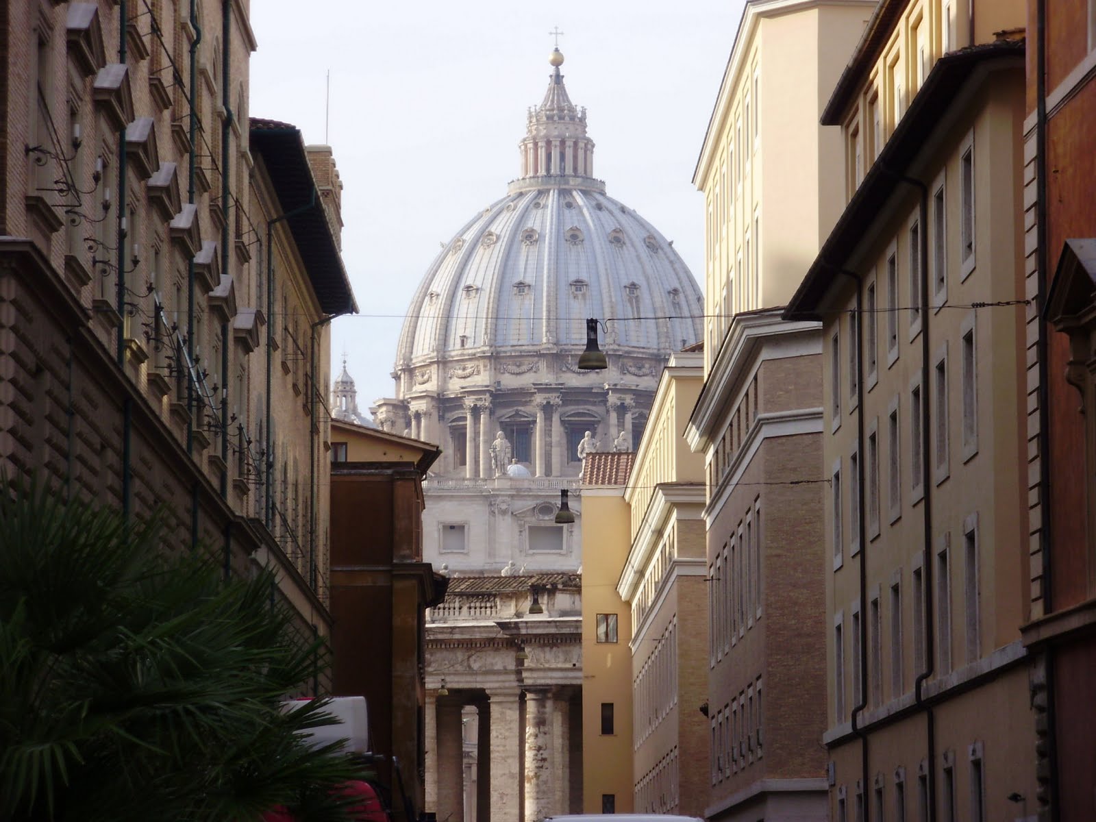 [Vatican_city_and_san_pietro.jpg]