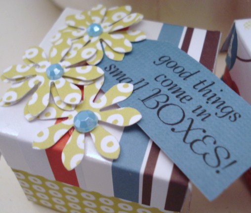 [tiny+boxes+002.JPG]