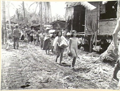 Philippines People Filipino Pinoy Pilipinas Old Black White Pictures evacuation leyte world war II WWII