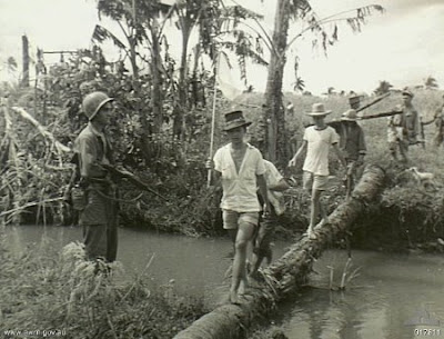 Philippines People Filipino Pinoy Pilipinas Old Black White Pictures leyte world war II wwii river crossing soldiers leyte 