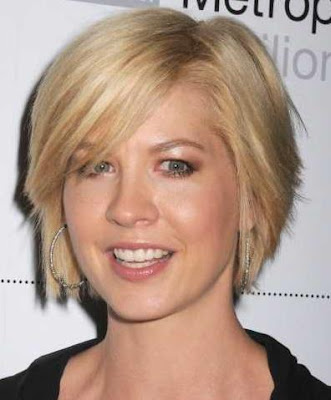 Women Hair Cuts for Blonde Layered Hairstyles