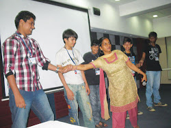 Dr. Annapurna Agrawal, (Staff head, Swayam Group NGO), conducts a First Aid workshop at T