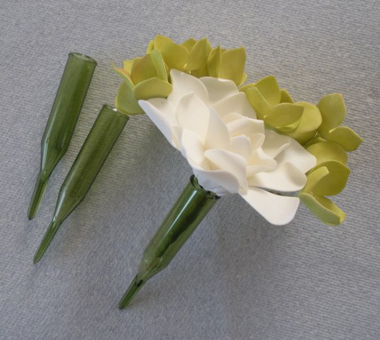 [Bouquet+in+florist+pick.JPG]