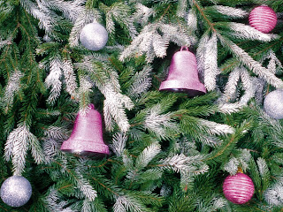 O estrado da avó: Breve história das decorações da árvore de Natal