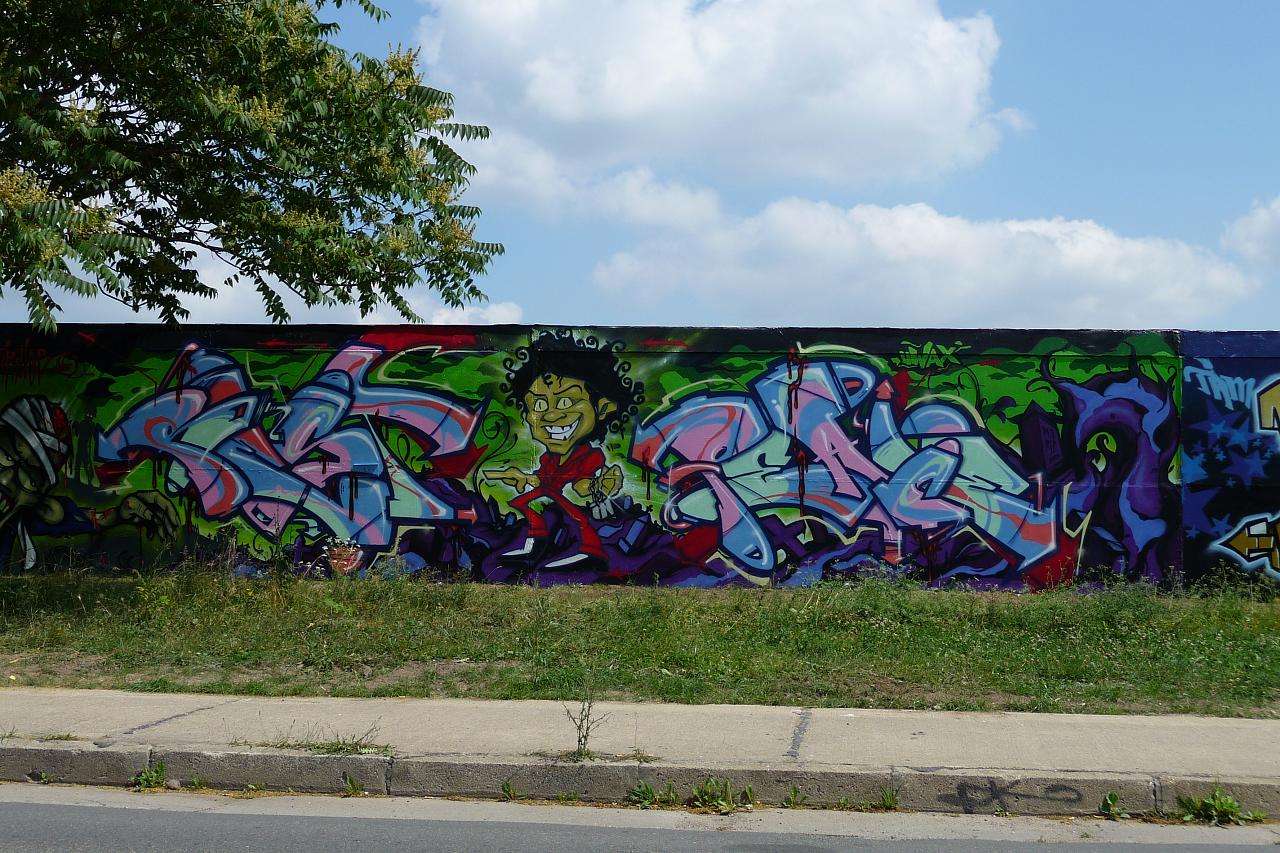 [3671928994_cf15fd370e_o.jpg]