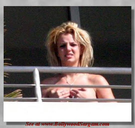 Topless Britney
