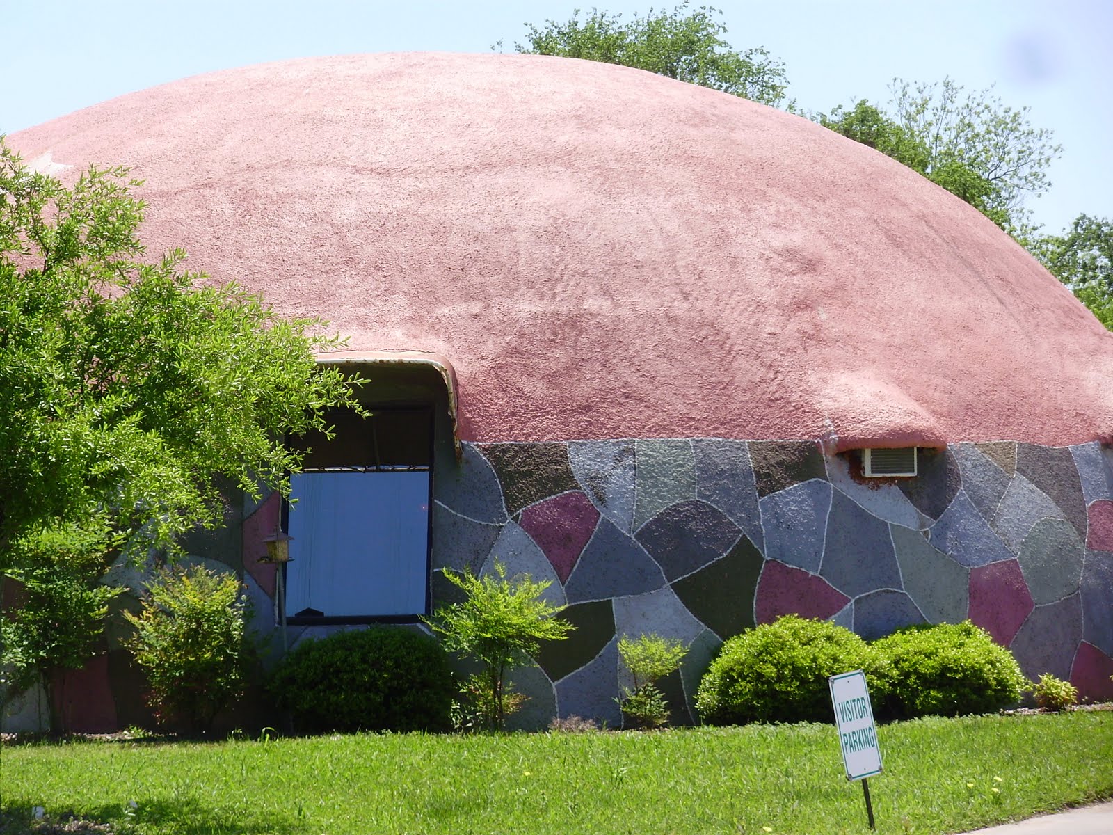Life at 55 mph Monolithic Dome Institute in Italy, Texas (click here