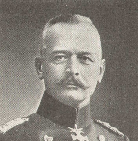 General_Erich_von_Falkenhayn_WWI.jpg