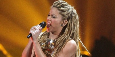 Shakira cambia de look