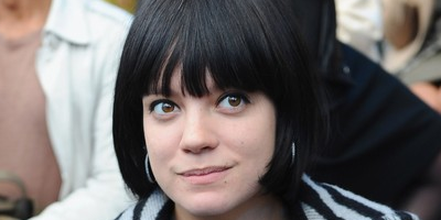 Lily Allen demanda a Apple