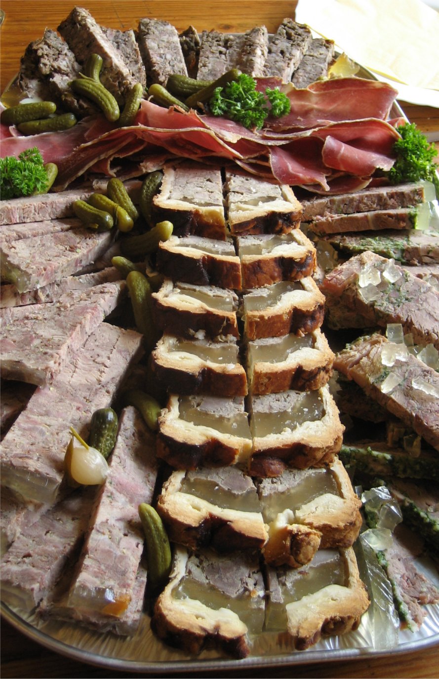 [DijonPigslunch1.JPG]