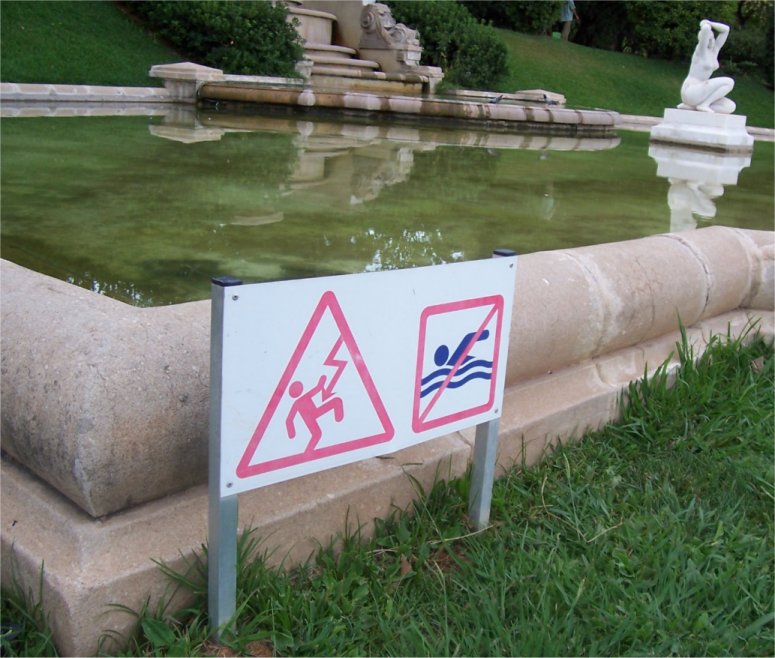 [Spain8JulFountain.jpg]