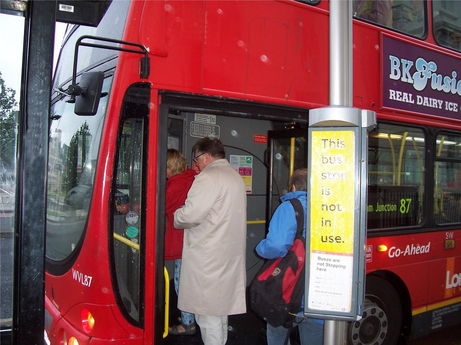 [TateBus2.JPG]
