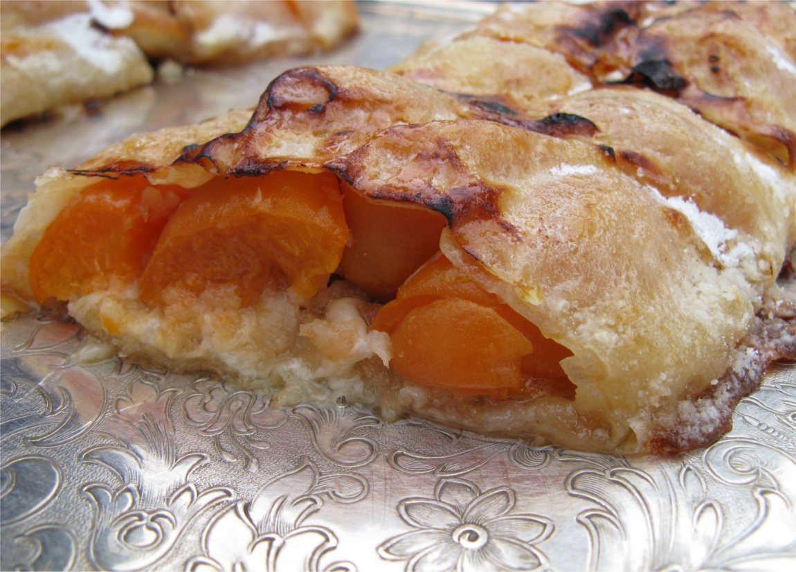 [ApricotStrudel.jpg]