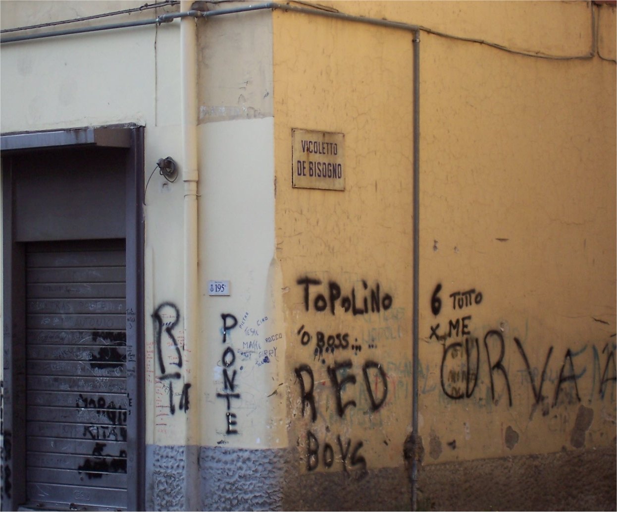 [HerculaneumGraffitti3VicolettoDiBisogno.jpg]