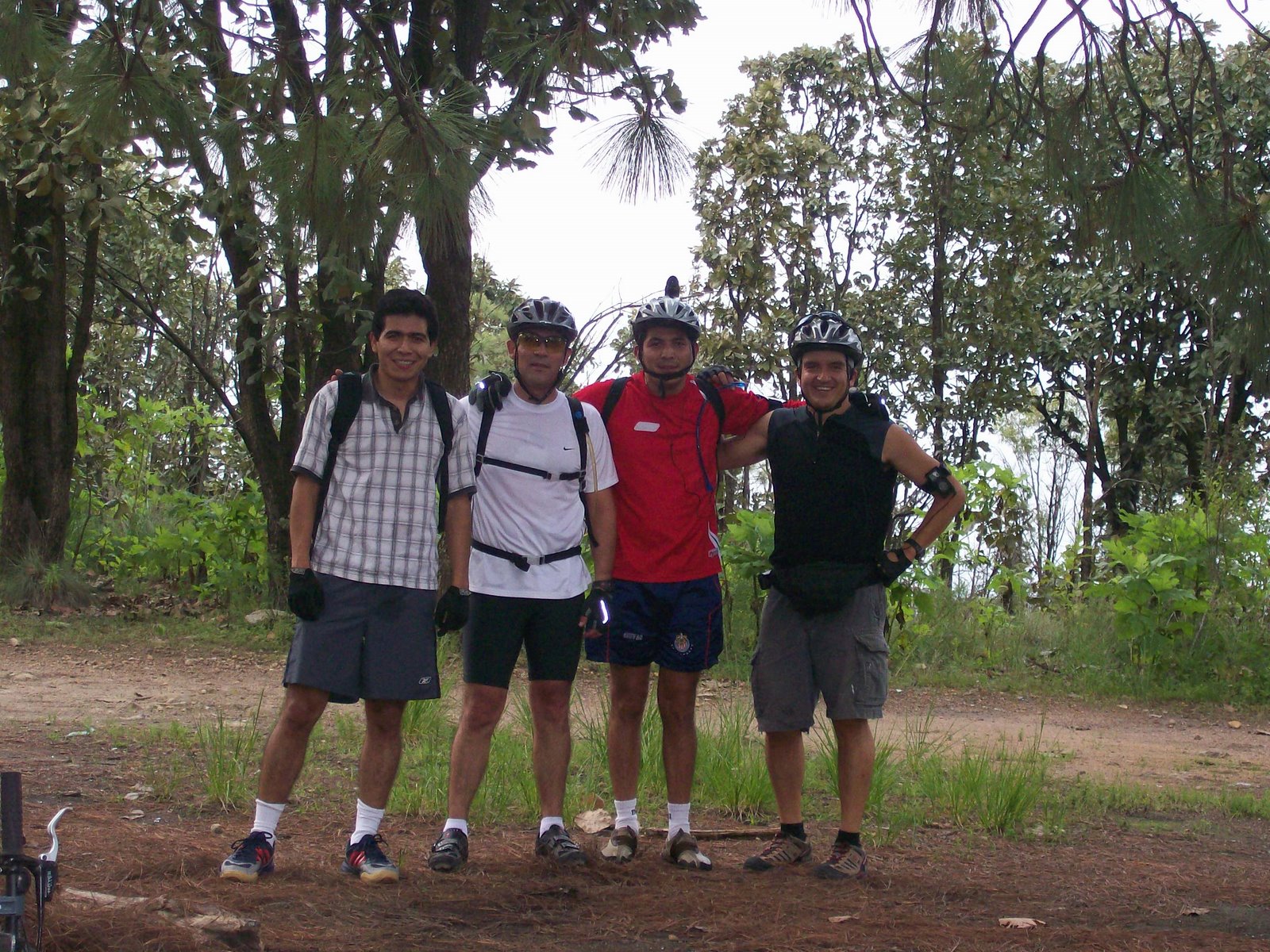 [070920-aqui_todos.jpg]