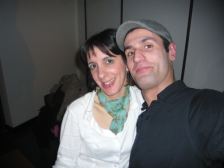 [P1050467-manos.JPG]