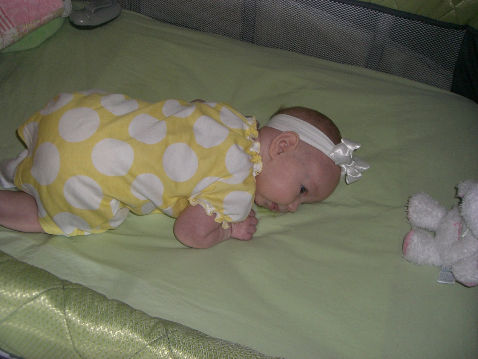 [Ava+easter+200.JPG]
