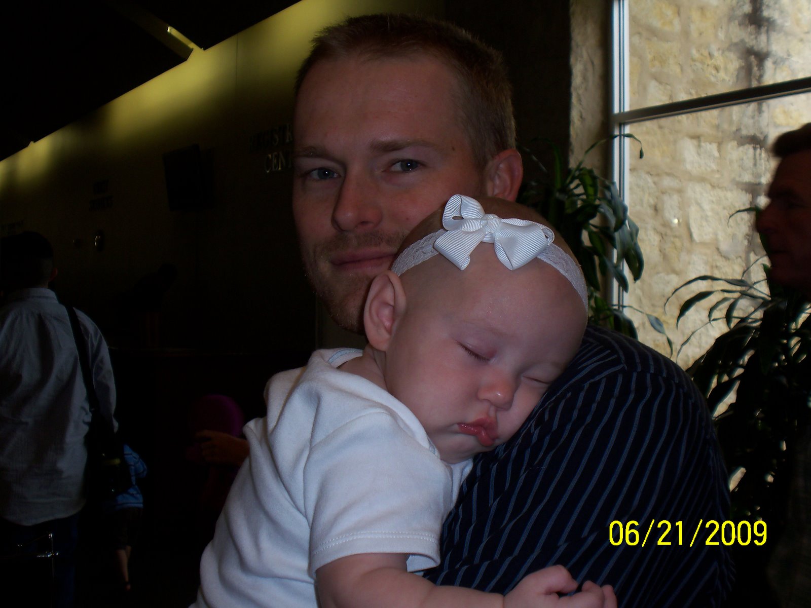 [Ava+Five+Months+old+043.JPG]