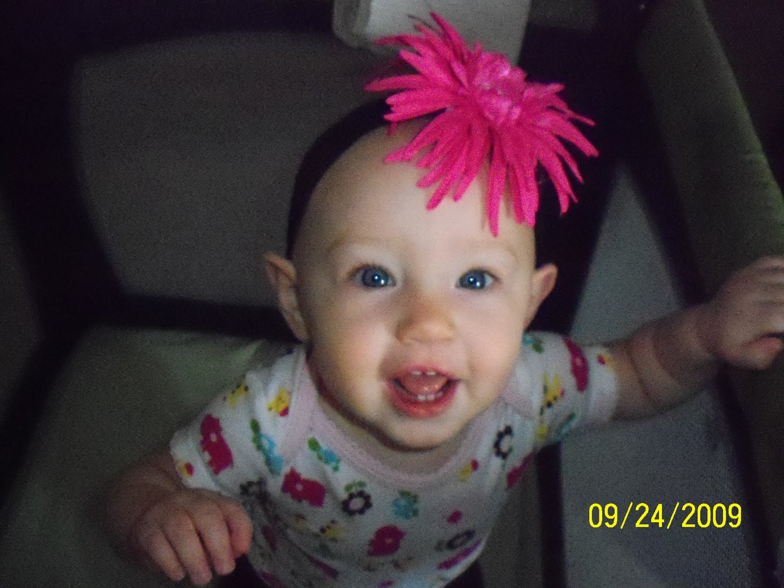 [ava+eight+months+old+002.JPG]