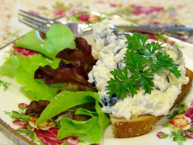 Gracious Hospitality: Tofu Salad Sandwich Spread on Toast