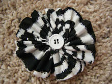 Black & White hair bow $4.99