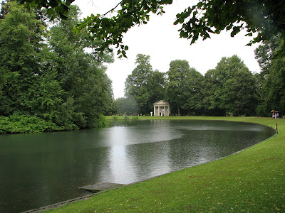 The Round Oval