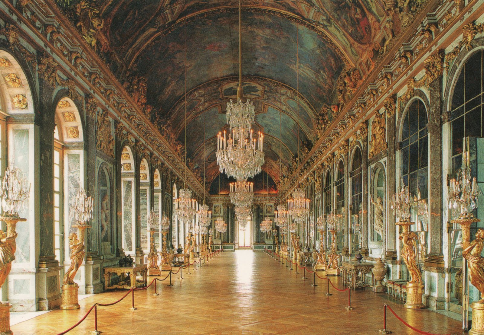 Versailles003-Galerie_Glaces.jpg