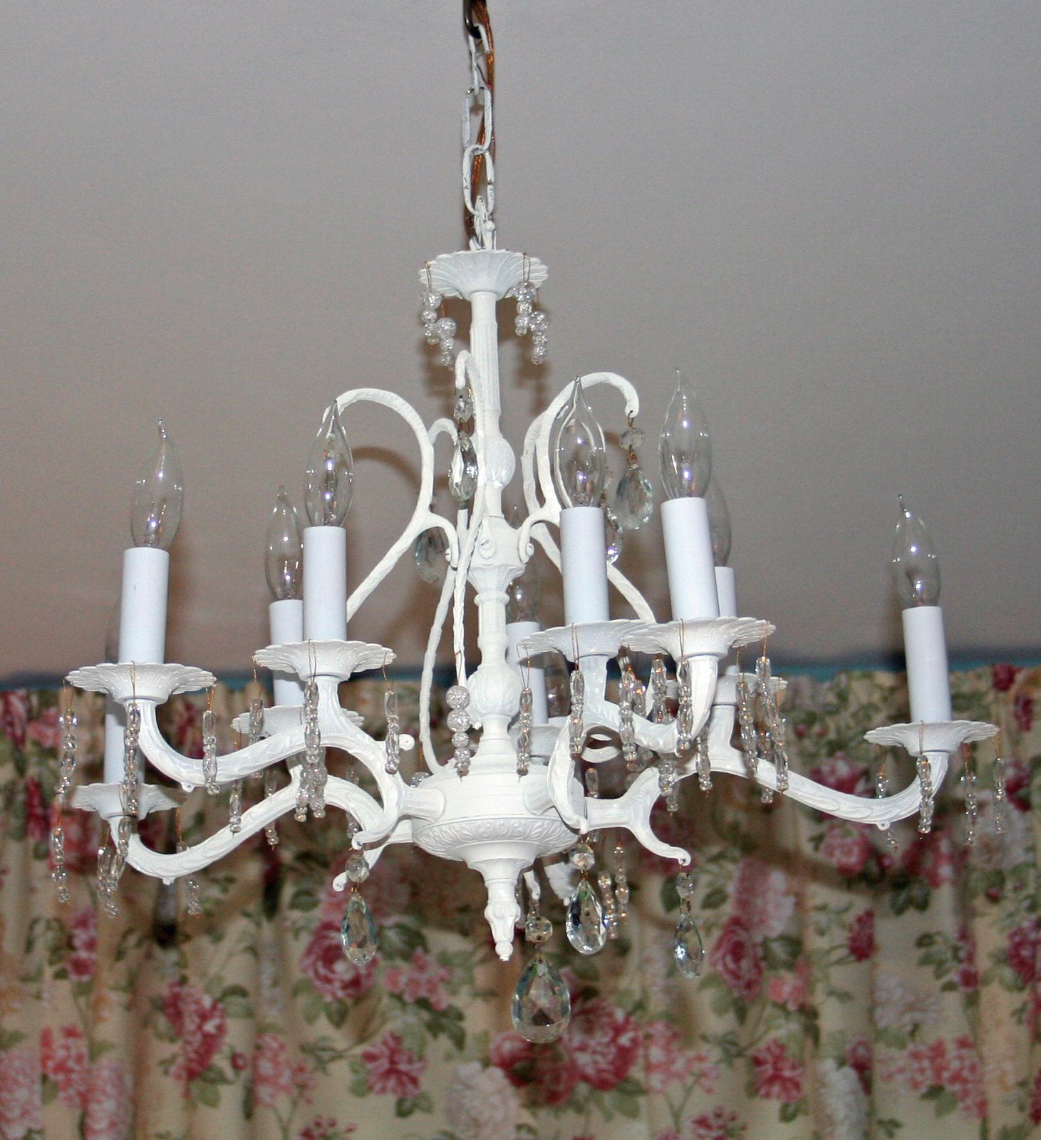 [Chandelier+after+picture.jpg]