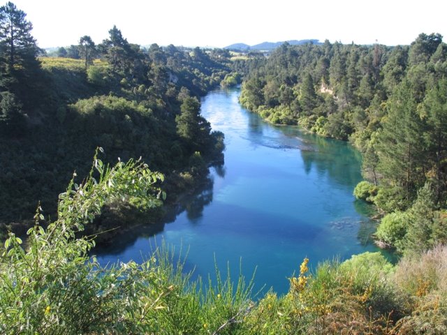 [Waikato+River+from+Taupo.jpg]