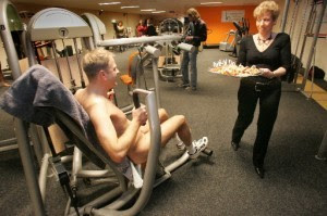 Fitness Centrum, Fitness Telanjang Pertama di Dunia