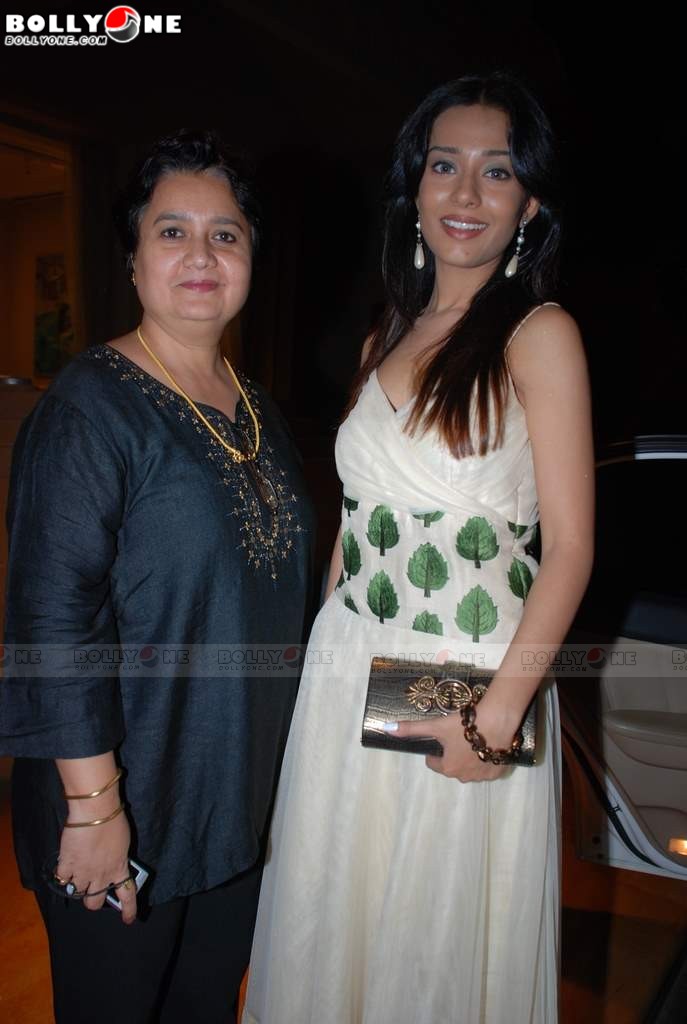 [amrita_rao_hdh_16.jpg]