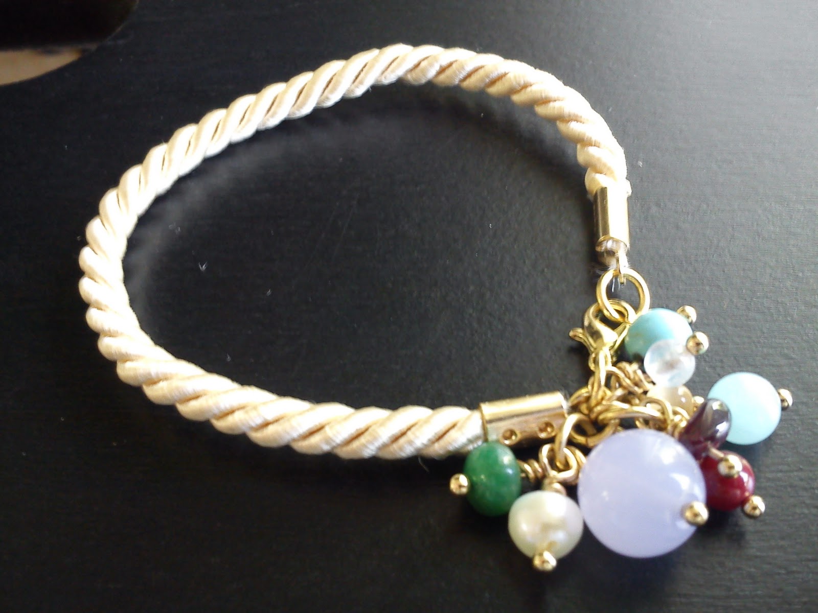 Χειροποίητα κοσμήματα... to love! Βραχιόλι faux bijoux με ημιπολύτιμες