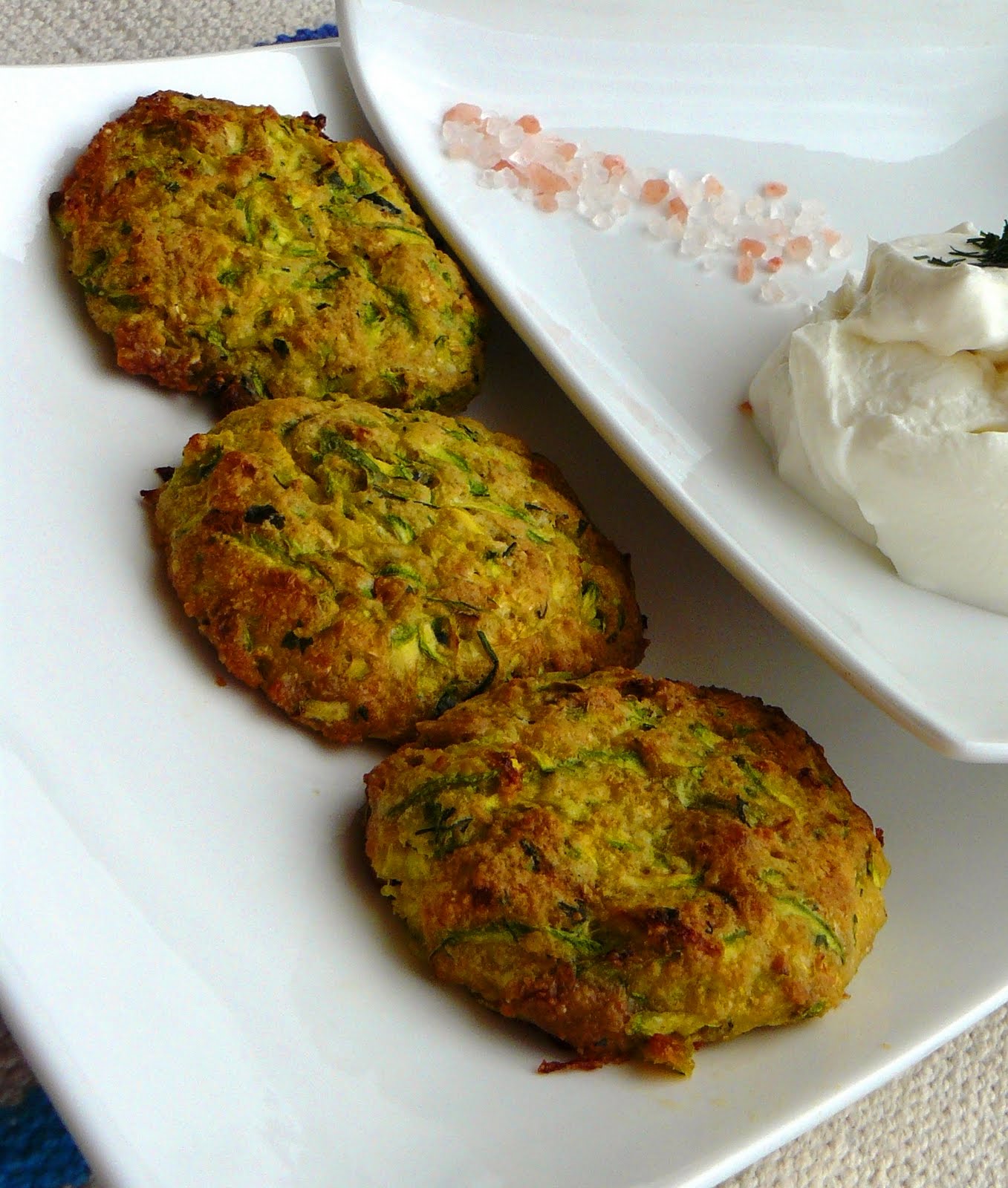 elt Zucchini burgers