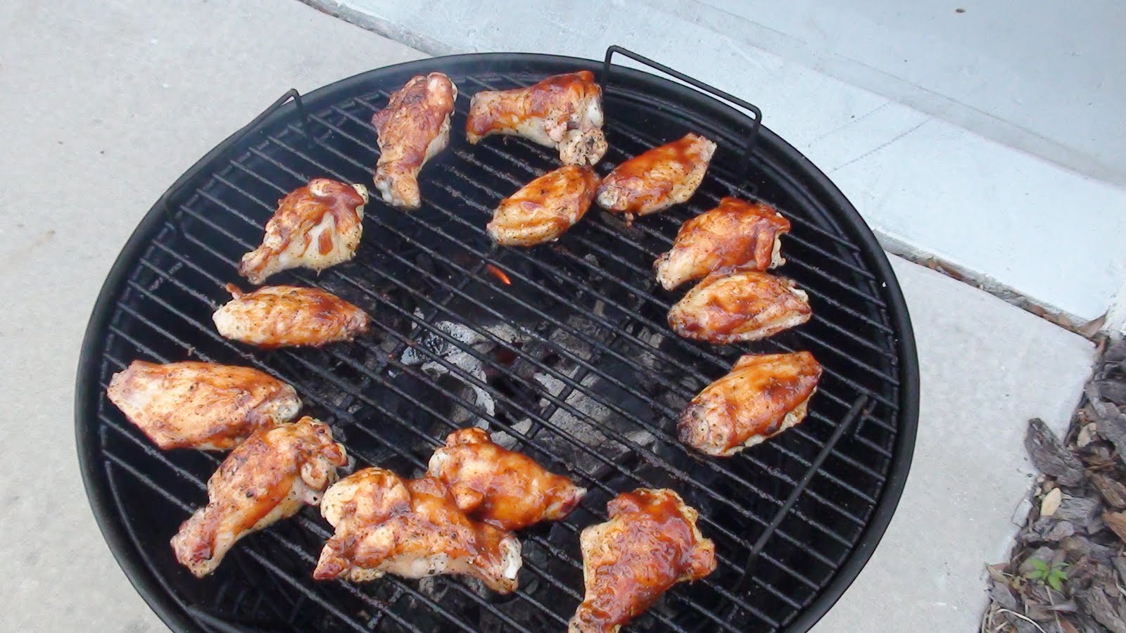 BBQ Blog Simple Grilled Chicken Wings and Drums