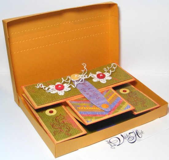 [TriShutterCard_Box+010.jpg]