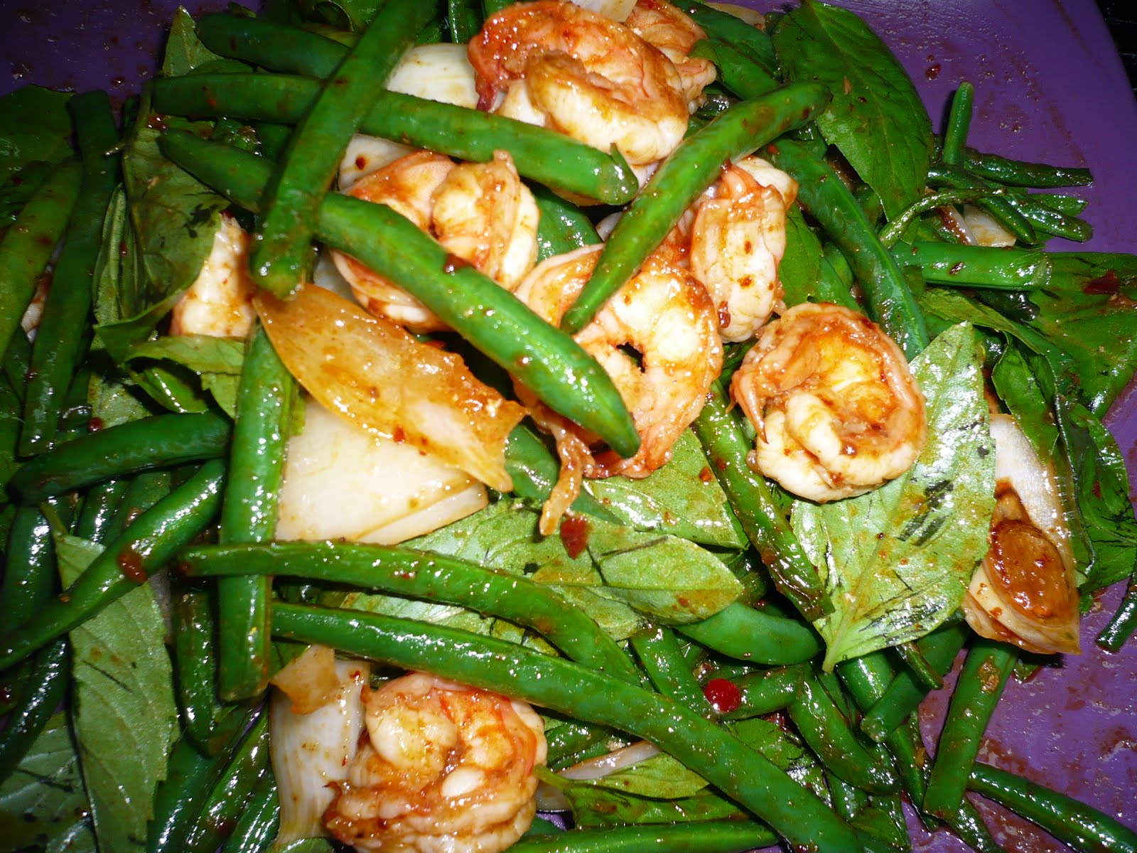 TrucVyZoe's Zone Shrimp stirfry with green bean Thai's style