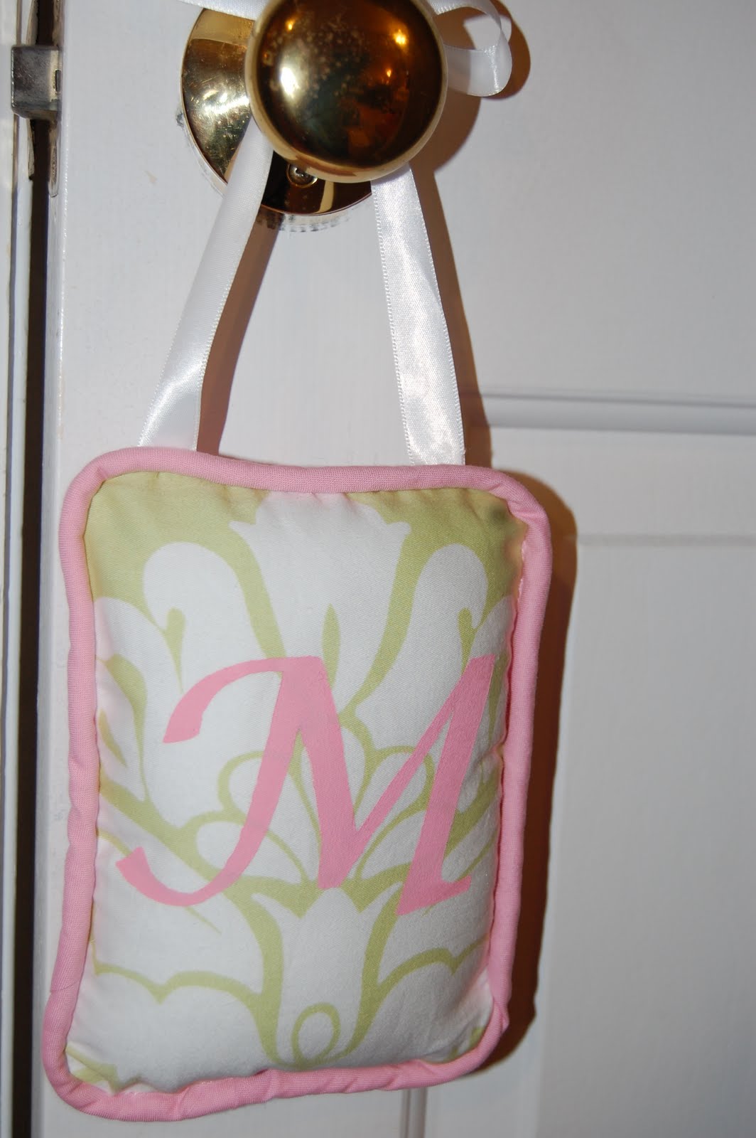 The Procrastinator Crafter Preparing for Baby Door Hanger